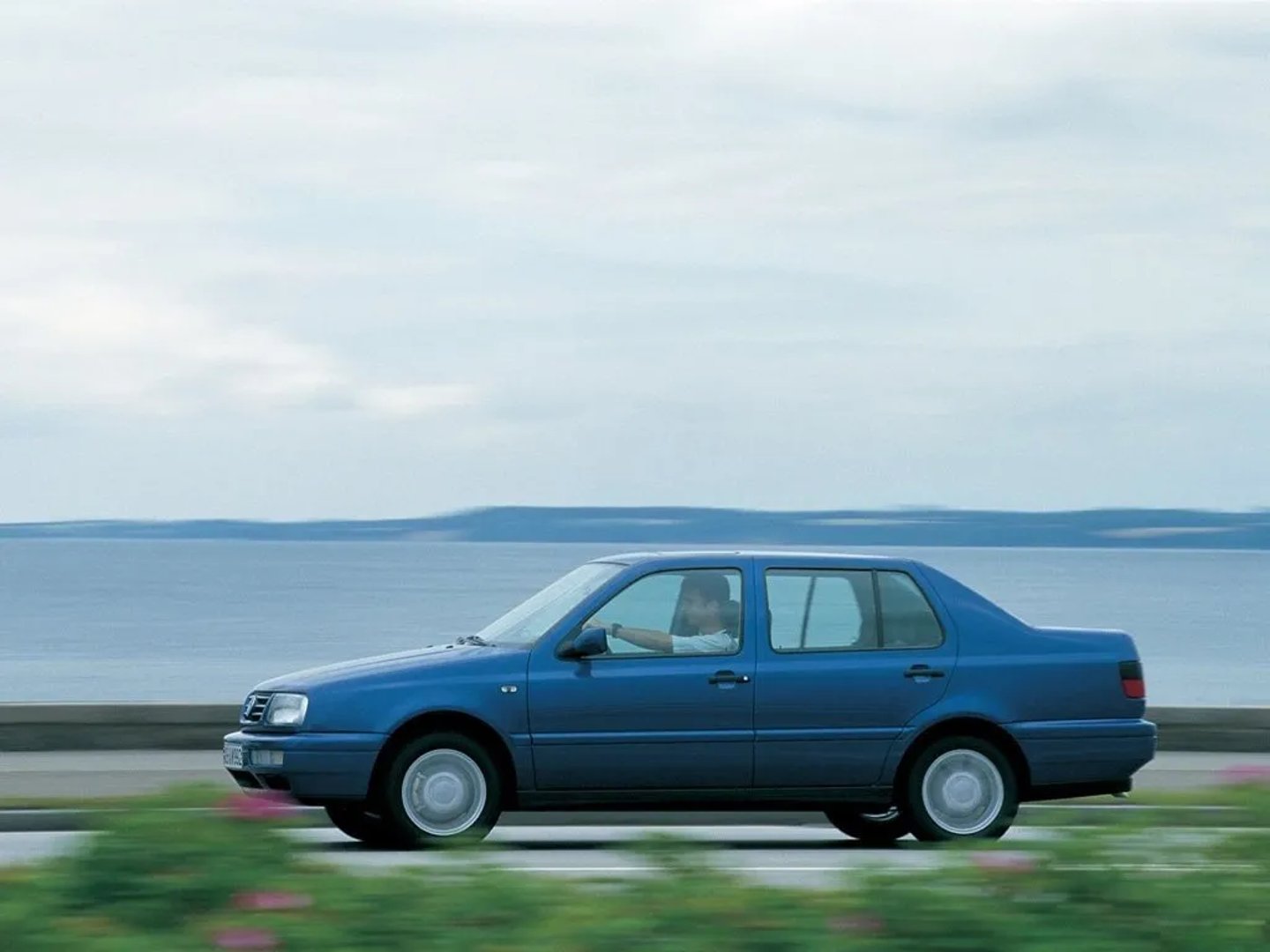 Volkswagen_Jetta_3_generation__Sedan__3.jpg