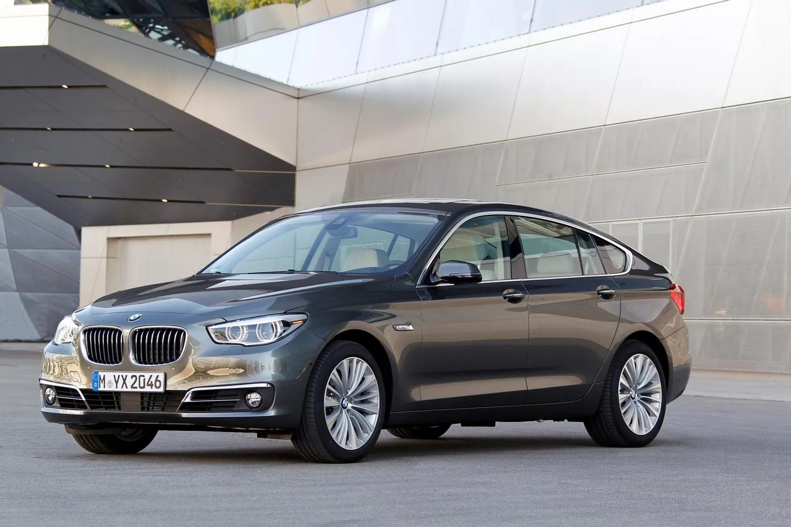 BMW 5 series 6 generation, restyling  Liftback