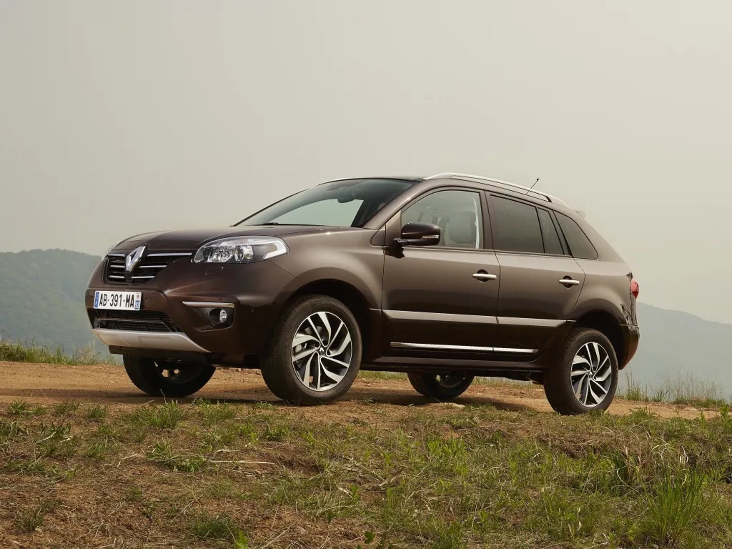 Renault_Koleos_1_generation_restyling_2__SUV_5-doors__8.jpg