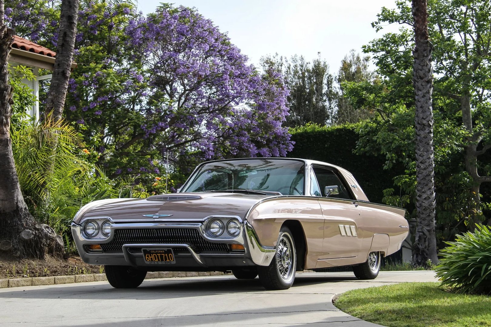 —  Coupe Hardtop