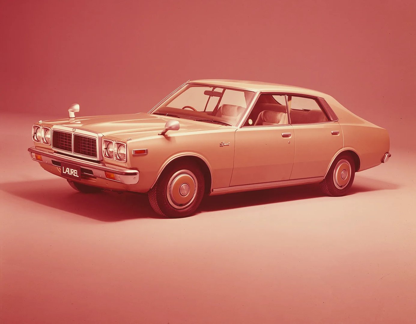 Nissan_Laurel_3_generation__Sedan__4.jpg