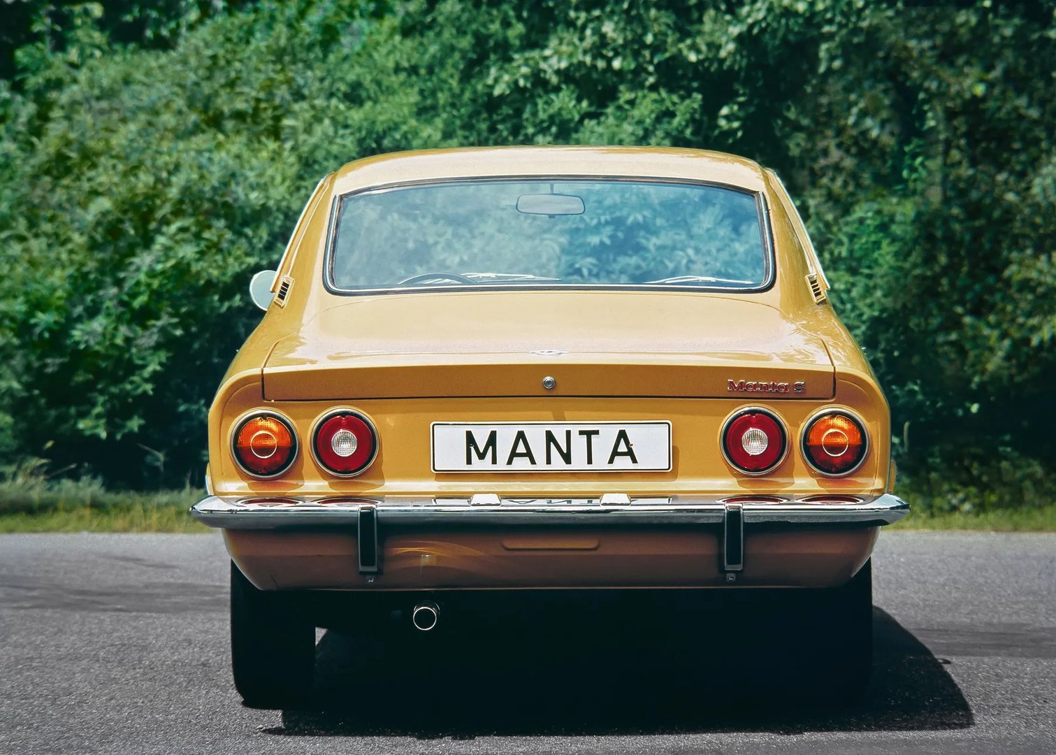 Opel_Manta_1_generation__Coupe__11.jpg