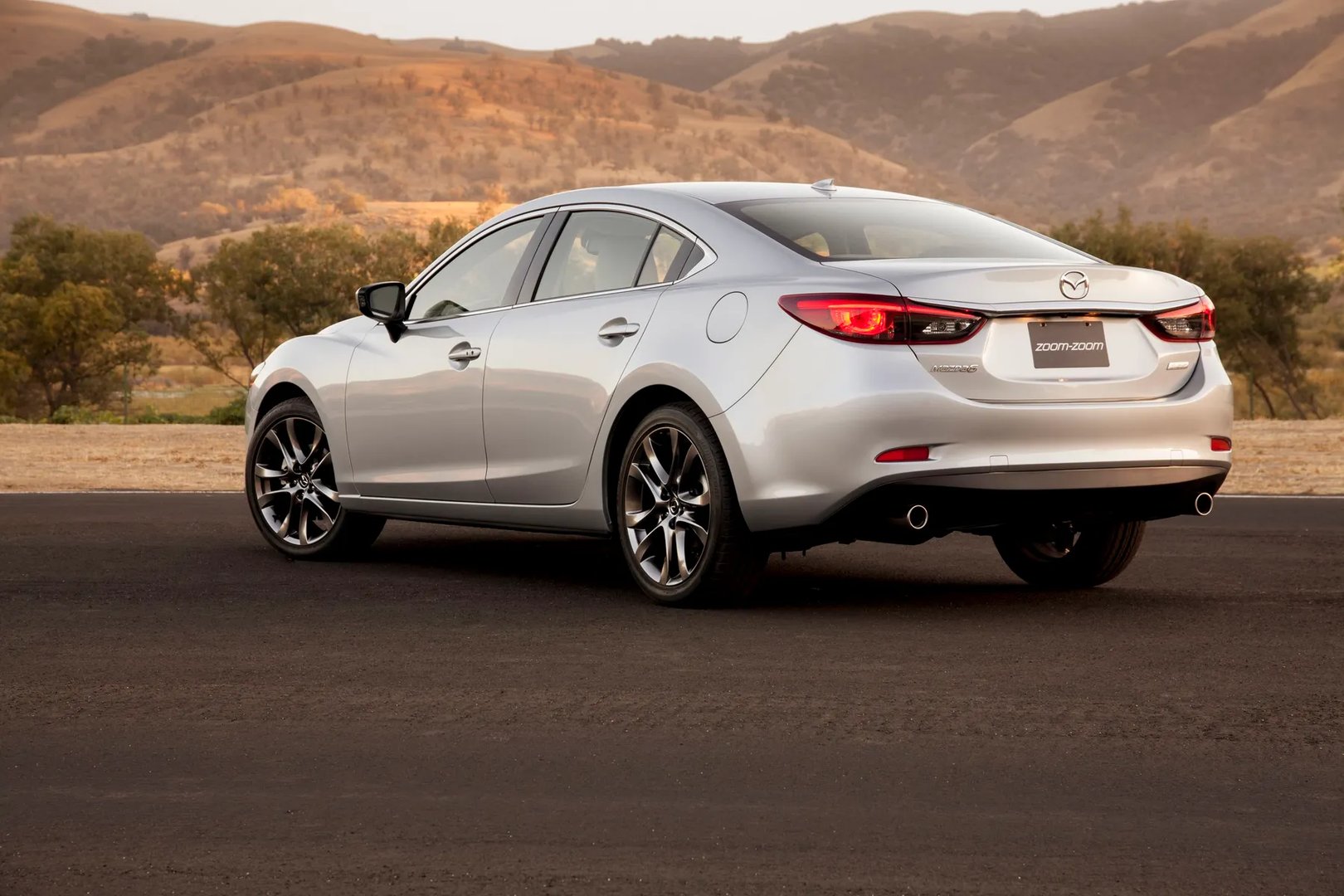 Mazda_6_3_generation_restyling__Sedan__6.jpg