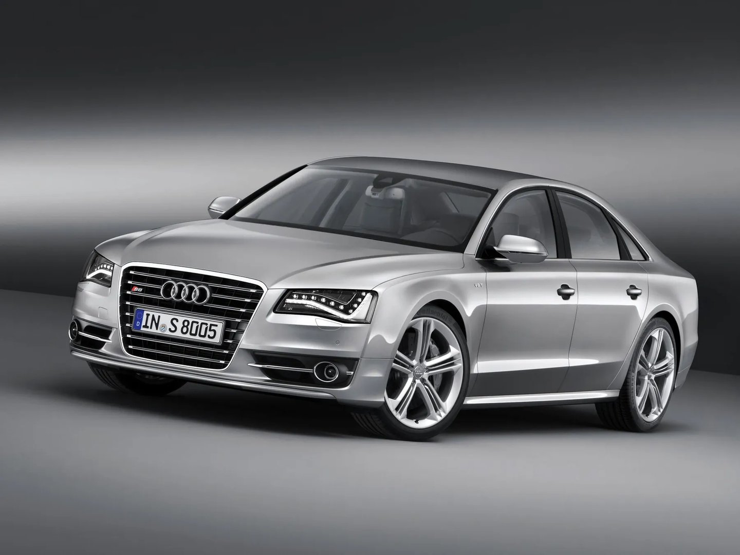 Audi_S8_3_generation__Sedan__3.jpg