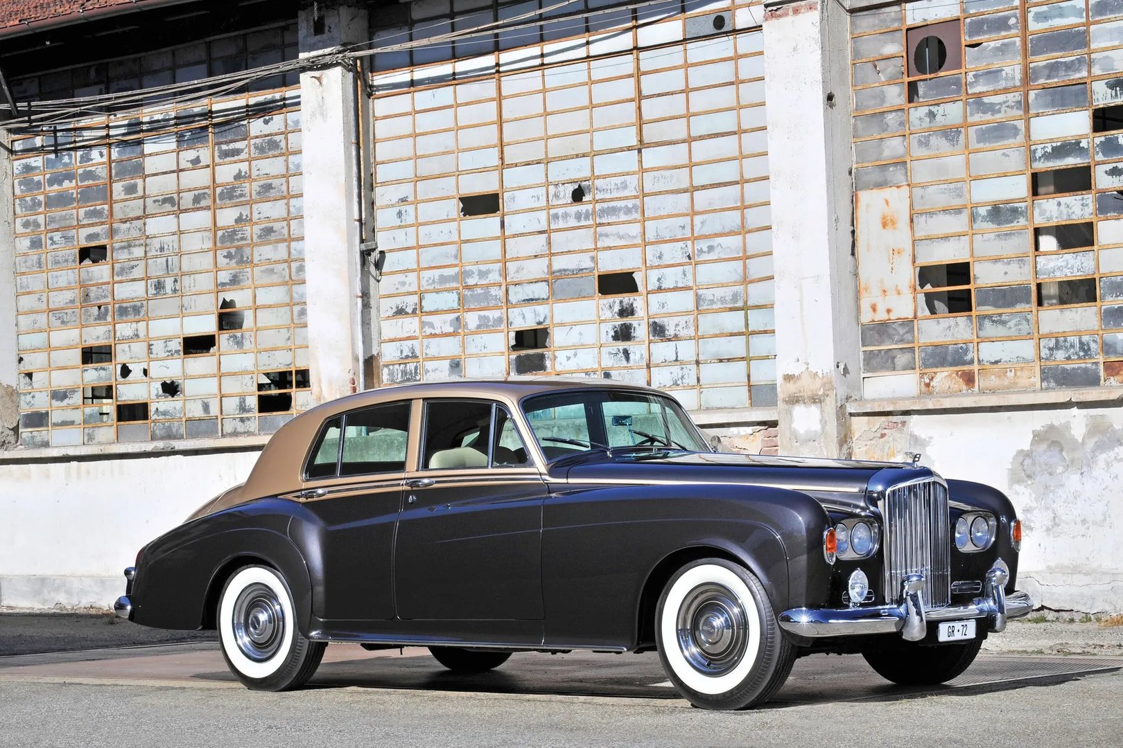 Bentley_S_3_generation__Sedan__9.jpg