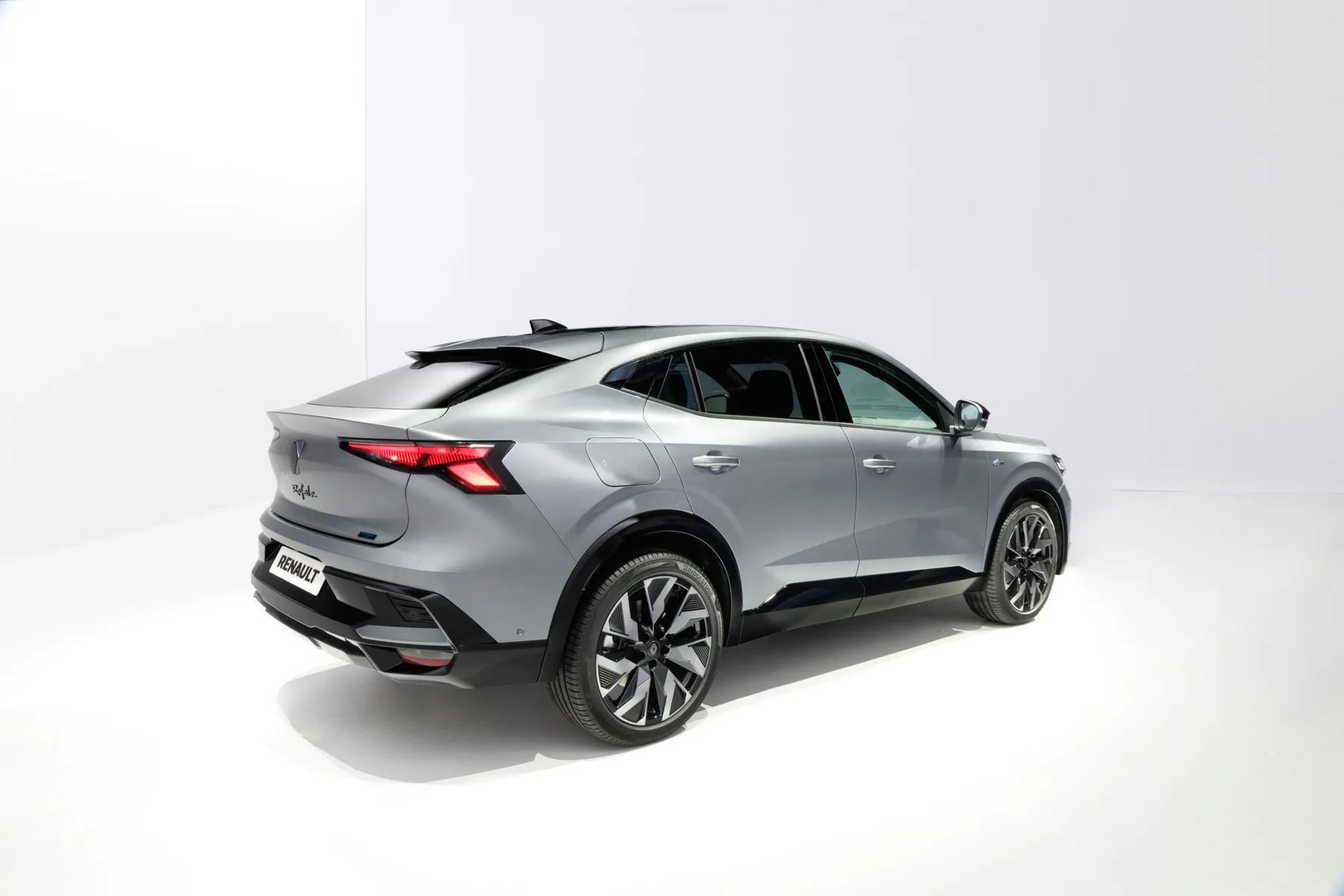 Renault_Rafale_1_generation__SUV_Coupe__3.jpg