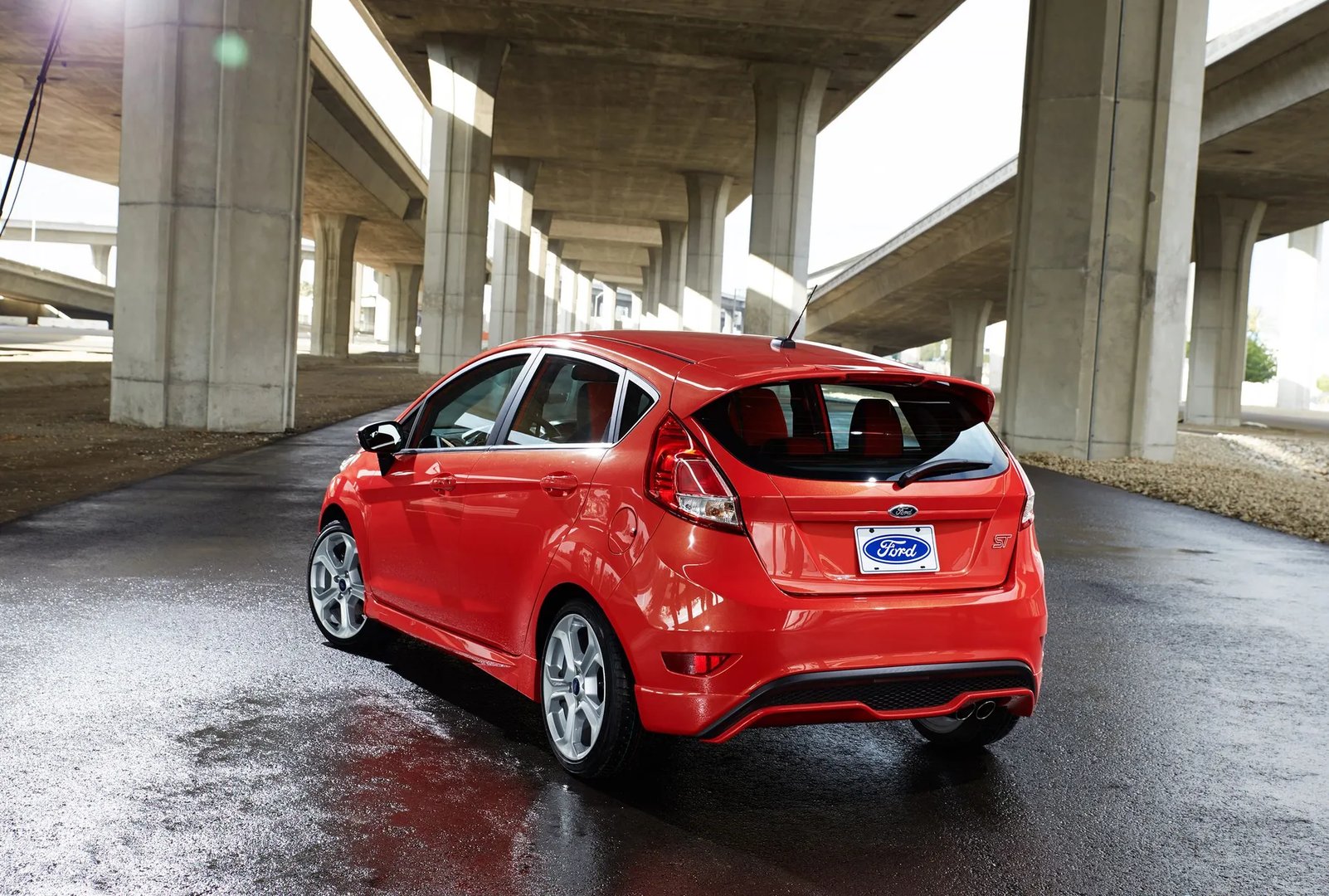 Ford_Fiesta_ST_6_generation__Mini_5-doors__4.jpg
