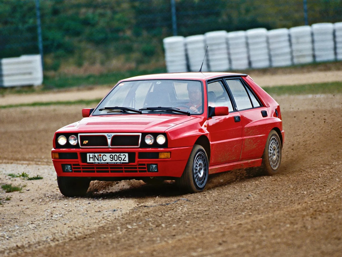 Lancia_Delta_1_generation__Mini_5-doors__3.jpg