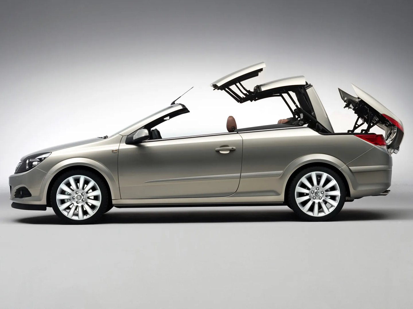 Opel_Astra_3_generation__Cabrio__4.jpg
