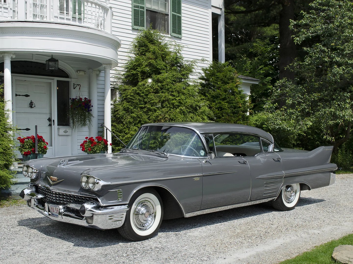 Cadillac_Series_62_5_generation__Sedan_Hardtop__4.jpg