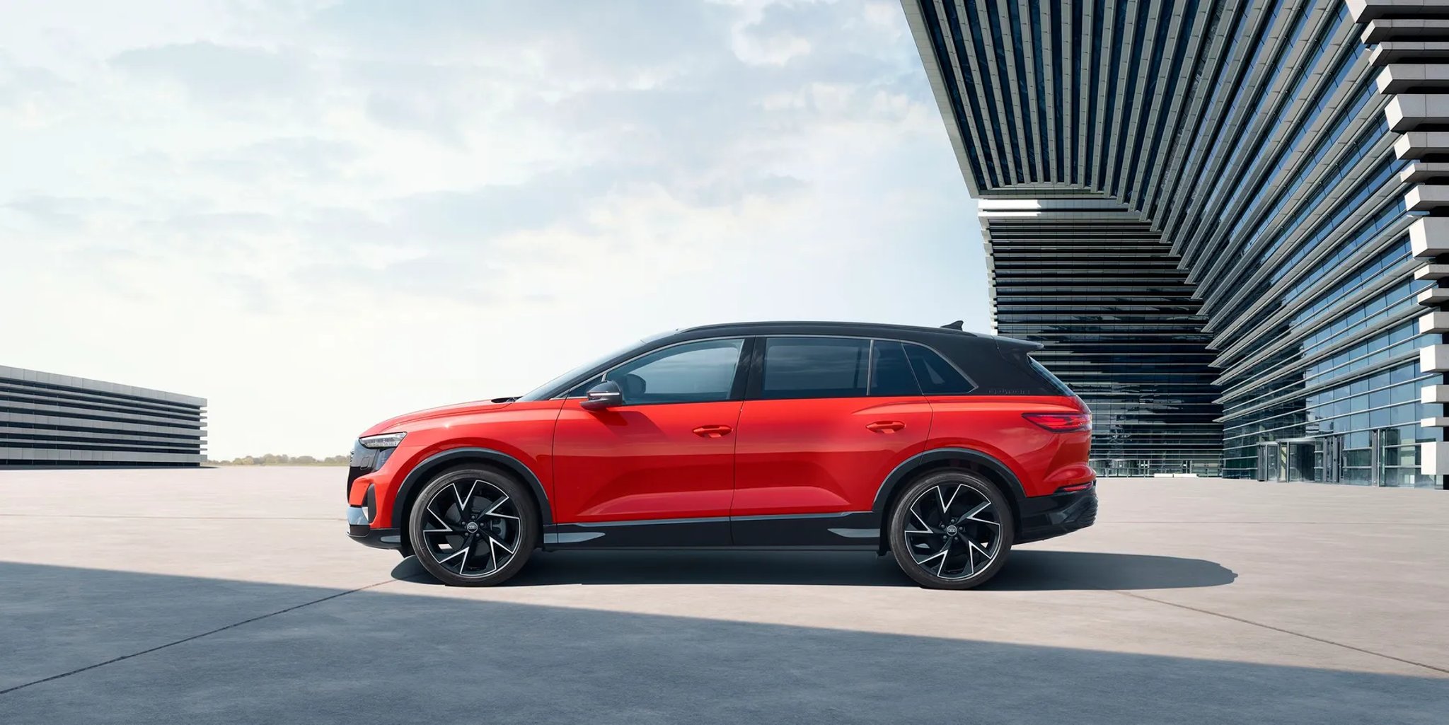 Audi_Q5_e-tron_1_generation__SUV_5-doors__4.jpg