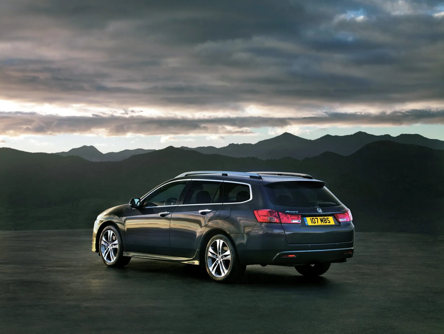 Honda_Accord_8_generation_restyling__Estate_5-door__4.jpg