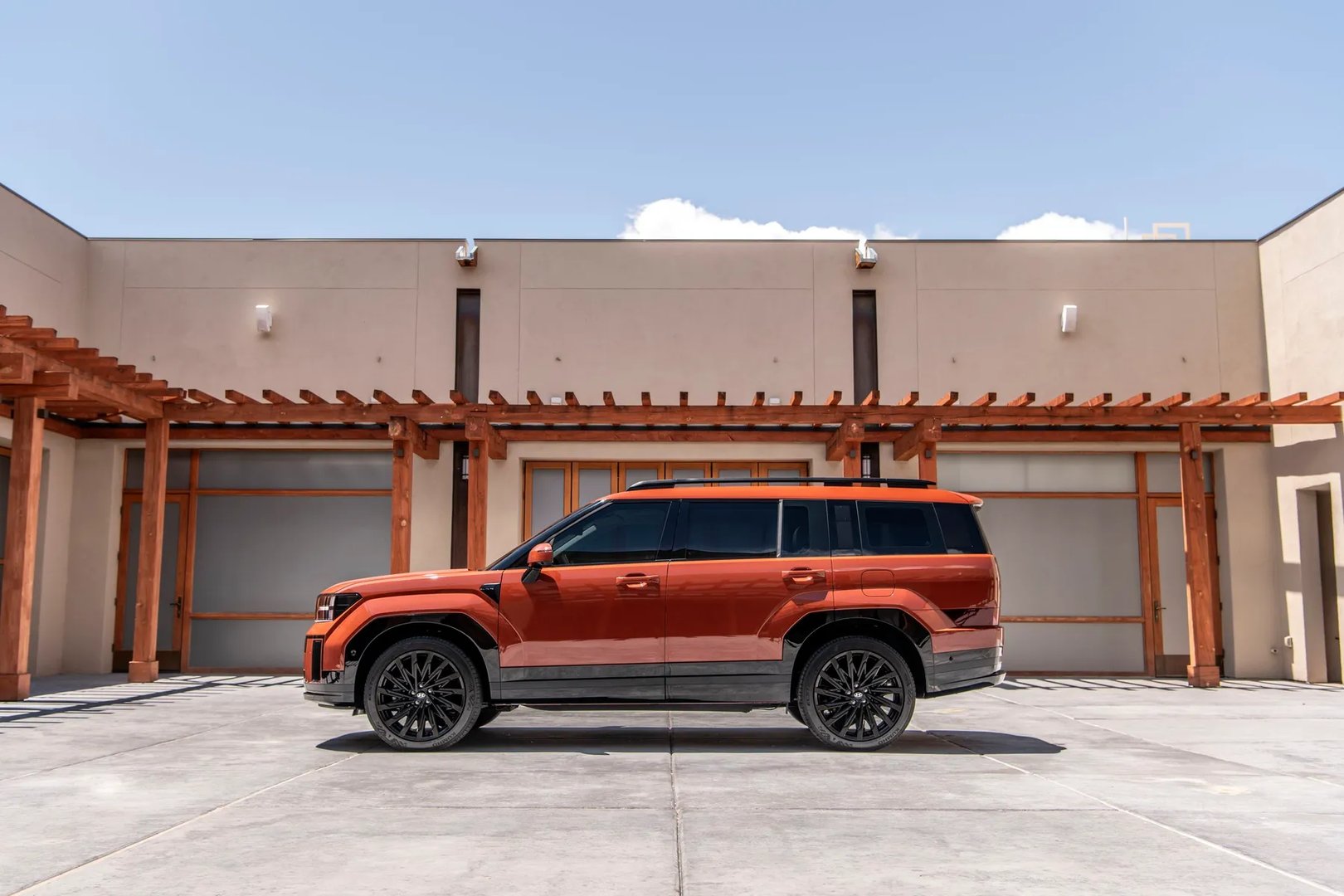 Hyundai_Santa_Fe_5_generation__SUV_5-doors__13.jpg