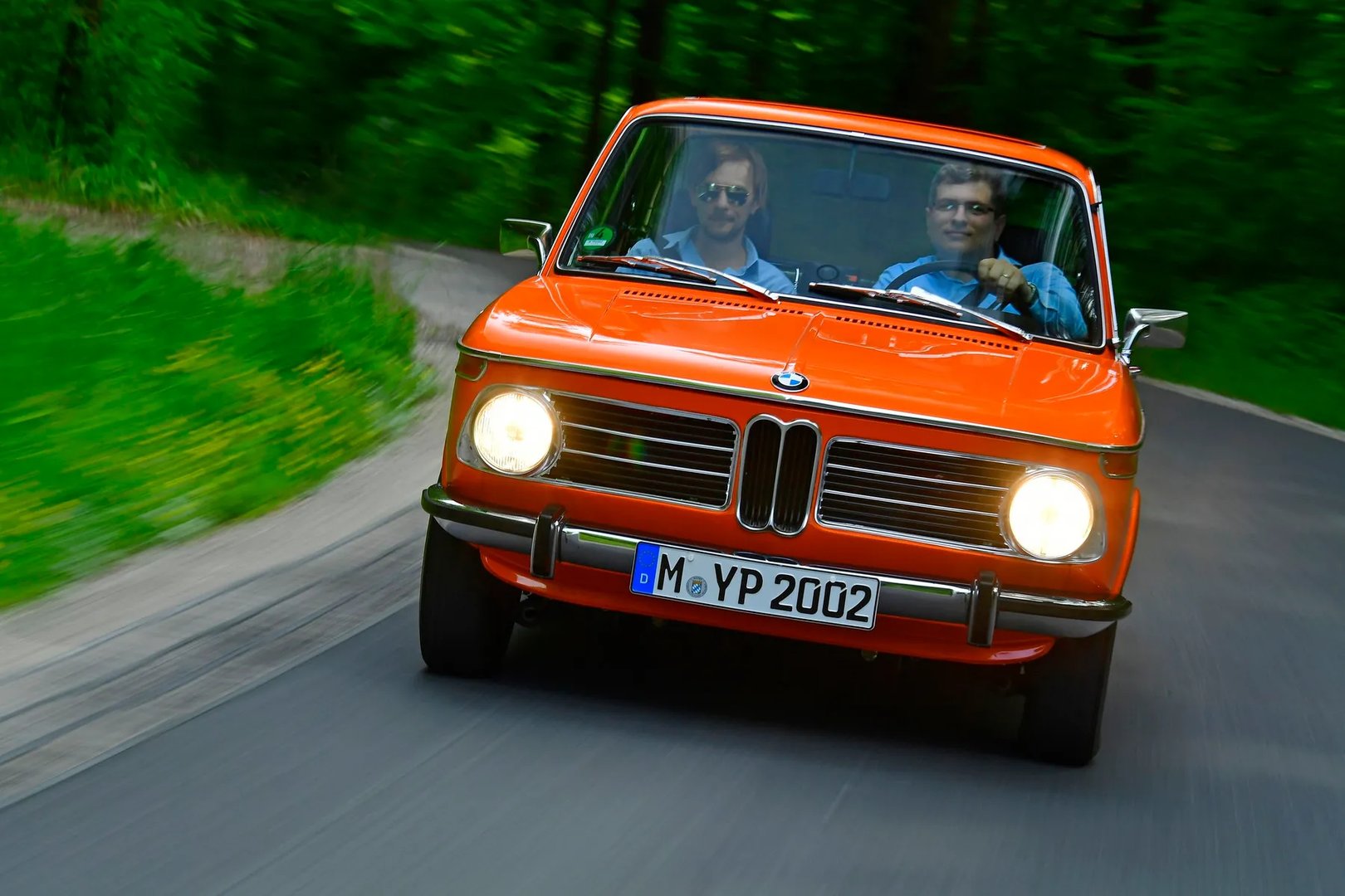 BMW_02_(E10)_1_generation__Sedan_2-doors__3.jpg