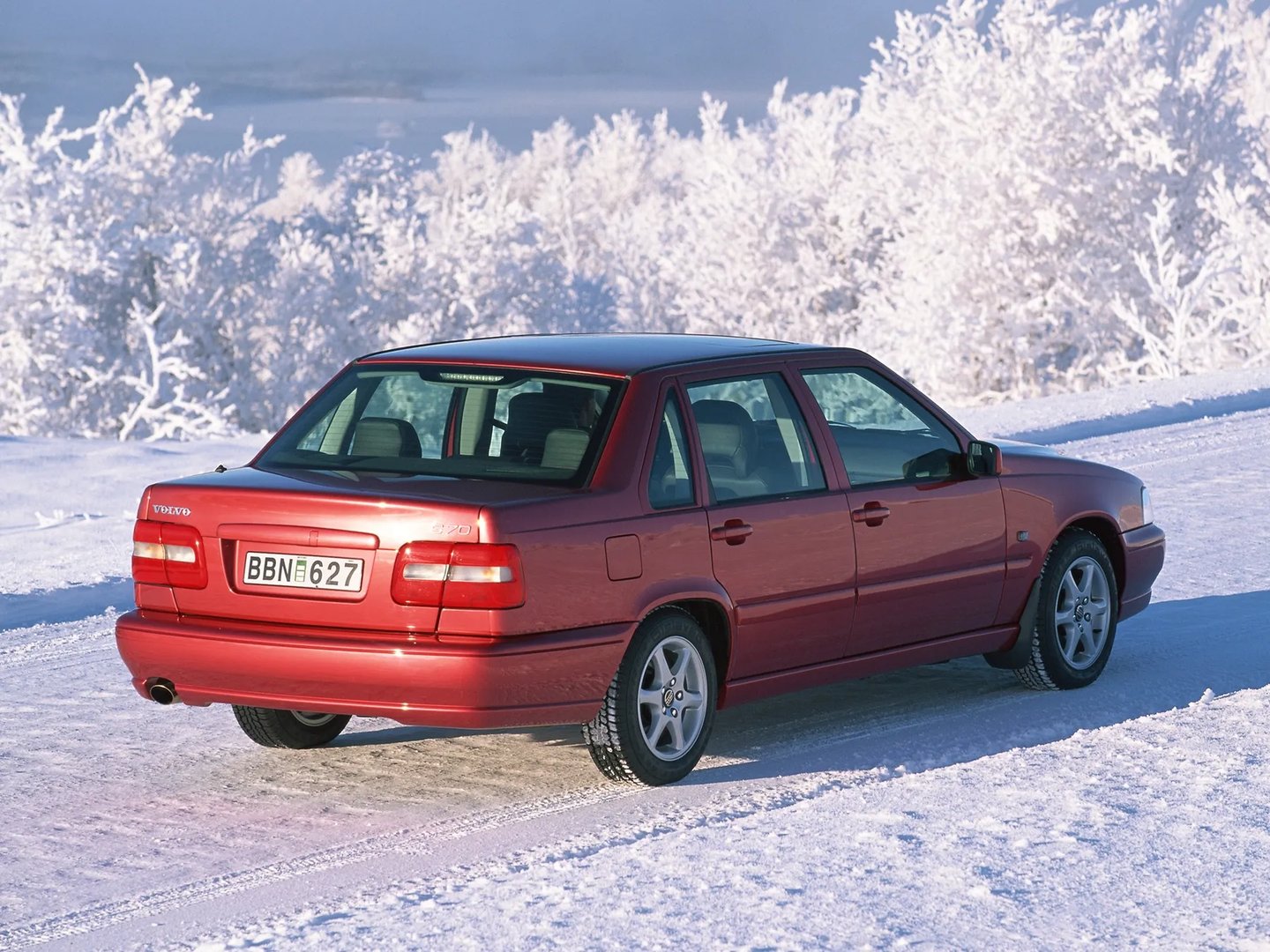 Volvo_S70_1_generation__Sedan__13.jpg