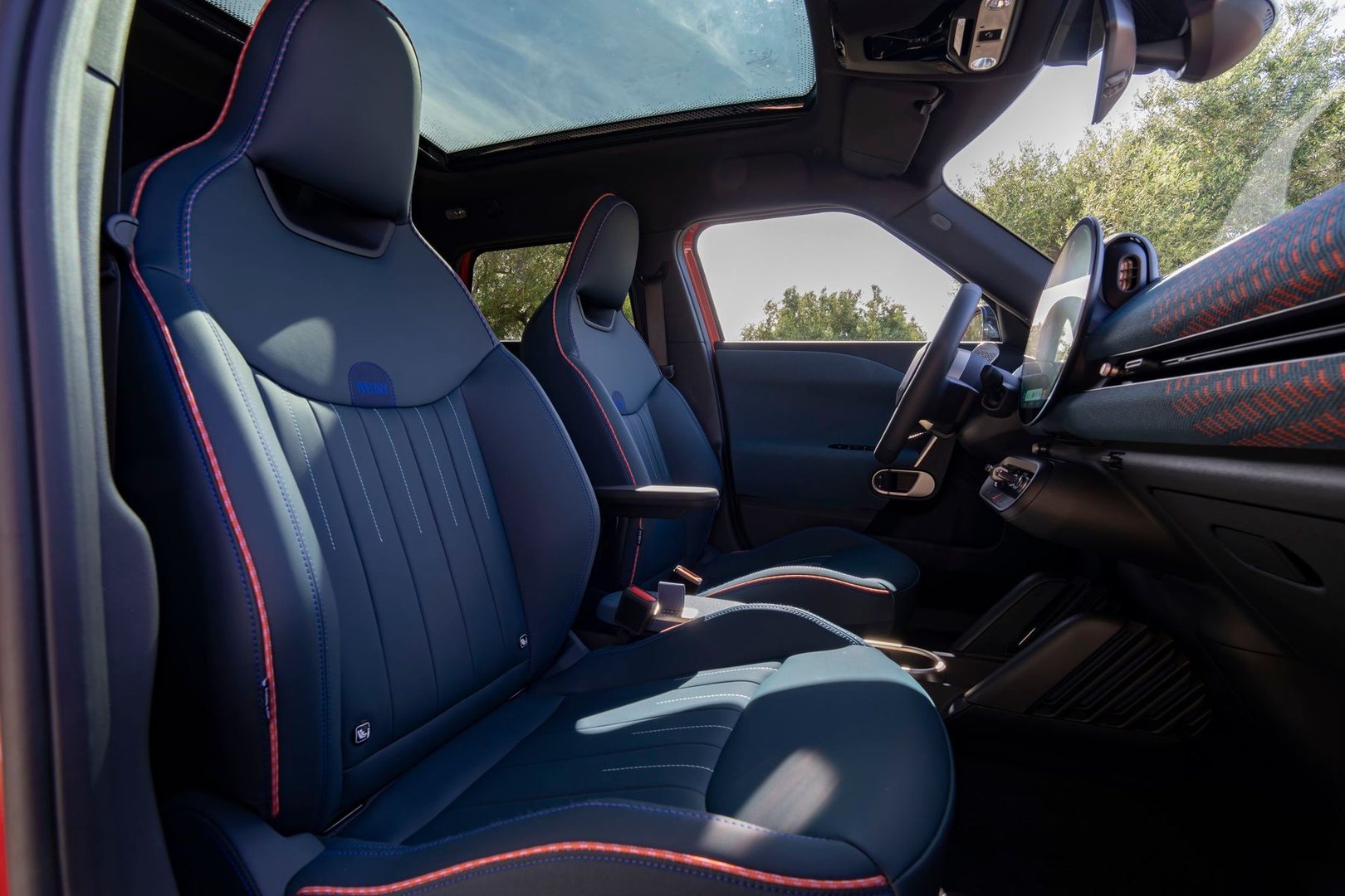 mini_Aceman_1_generation__SUV_5-doors__35.jpg