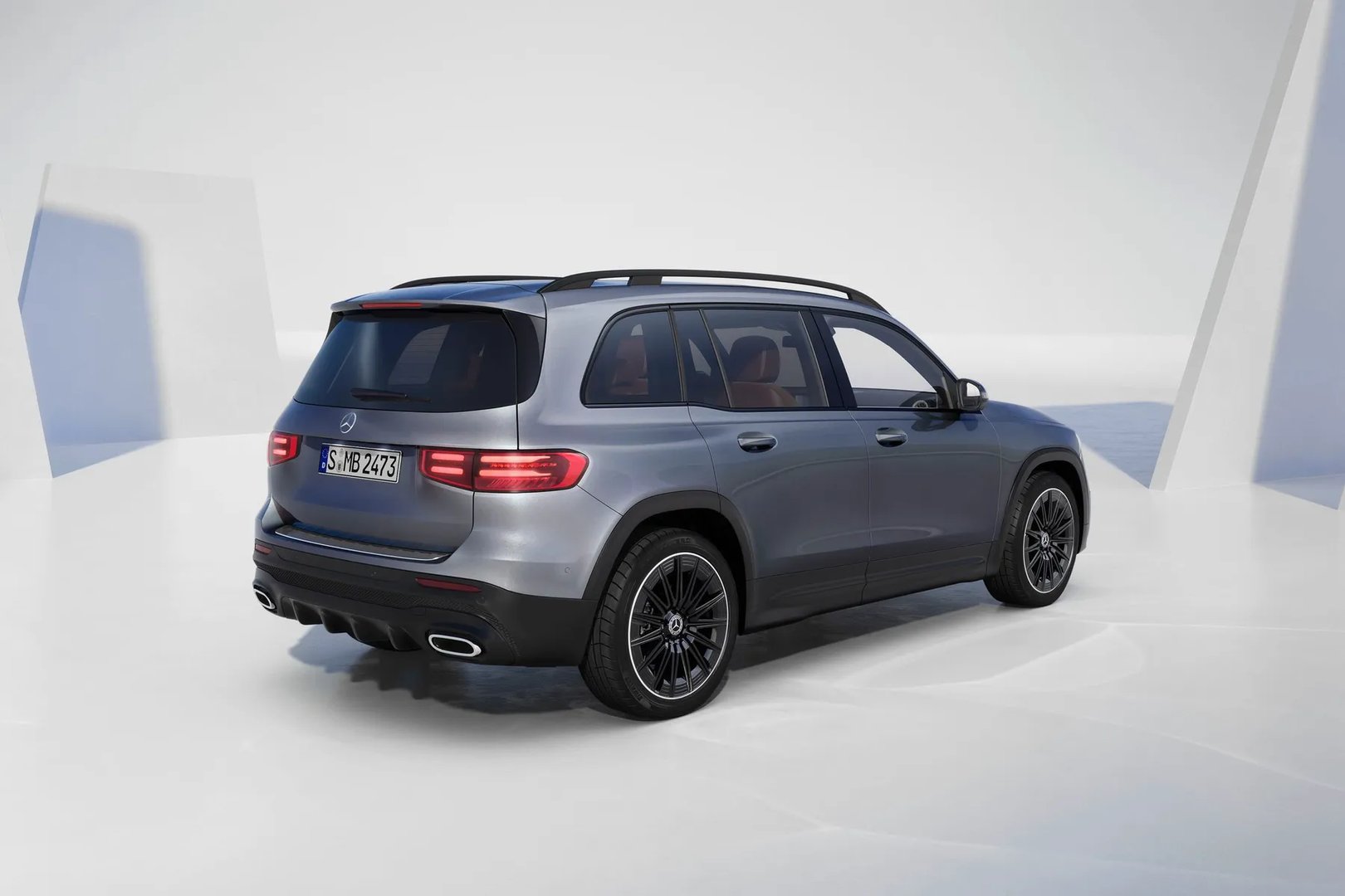 Mercedes_GLB_1_generation_restyling__SUV_5-doors__2.jpg