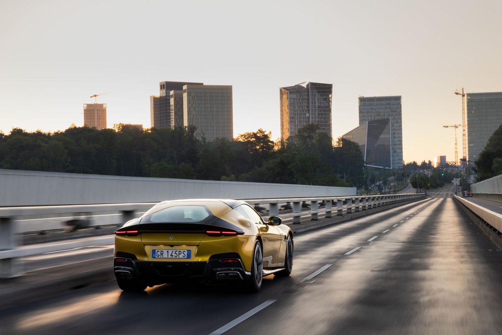 ferrari_12Cilindri_1_generation__Coupe__13.jpg