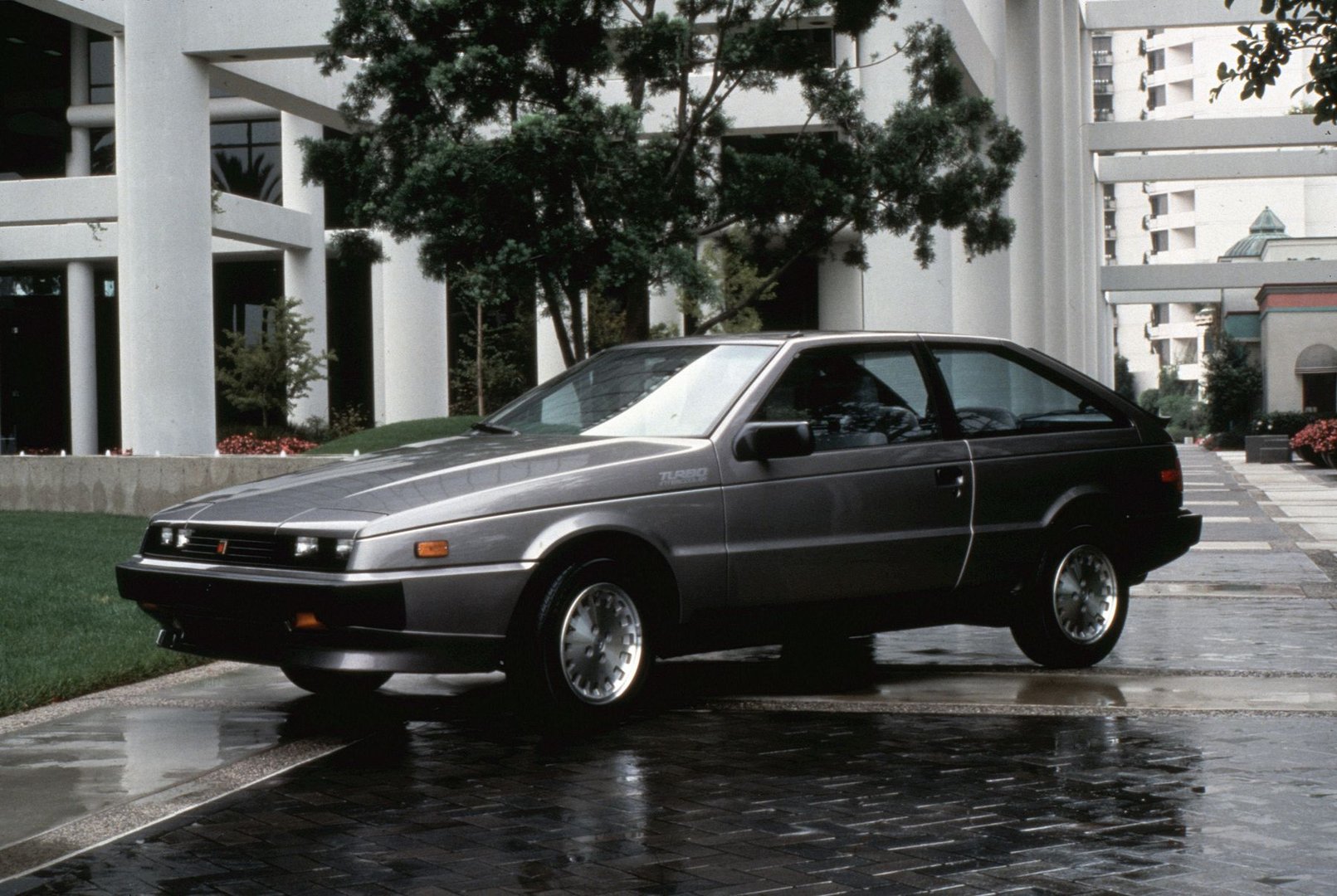 isuzu_Impulse_1_generation__Hatchback_3-door__7.jpg