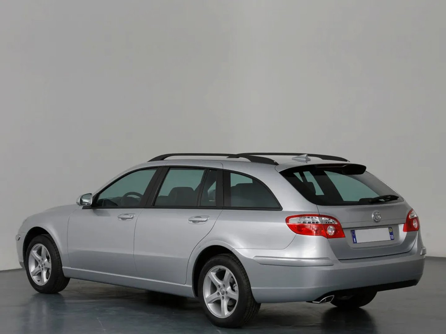 Brilliance_M2_(BS4)_1_generation__Estate_5-door__3.jpg