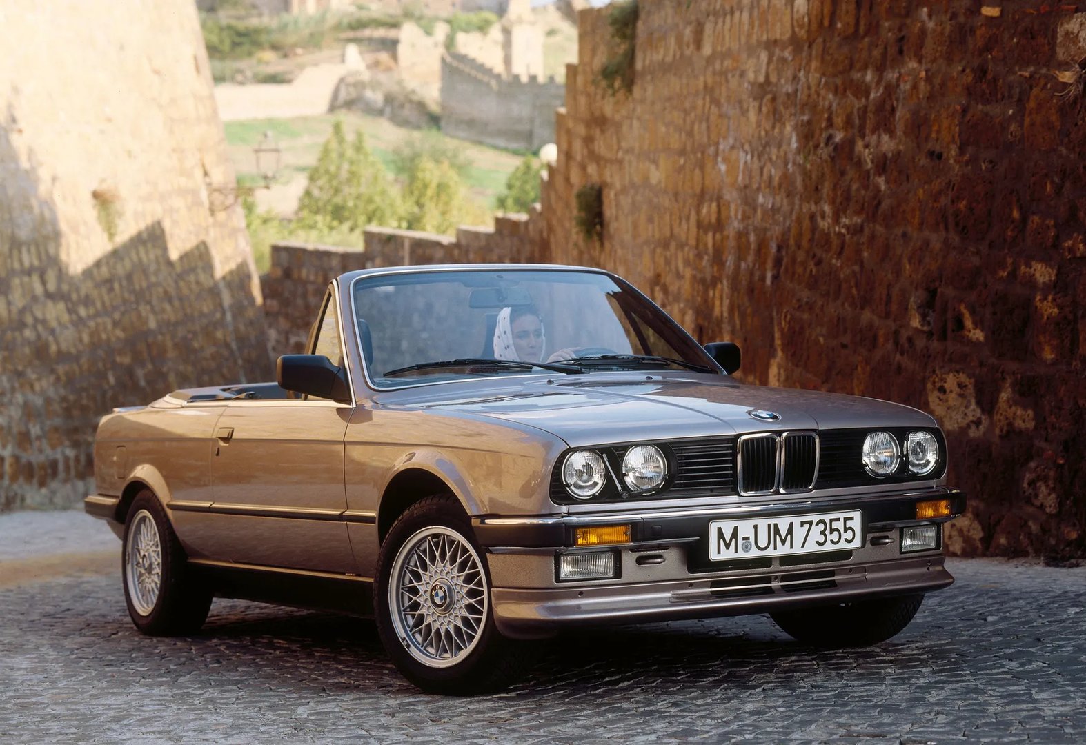 BMW_3_series_2_generation__Cabrio__5.jpg