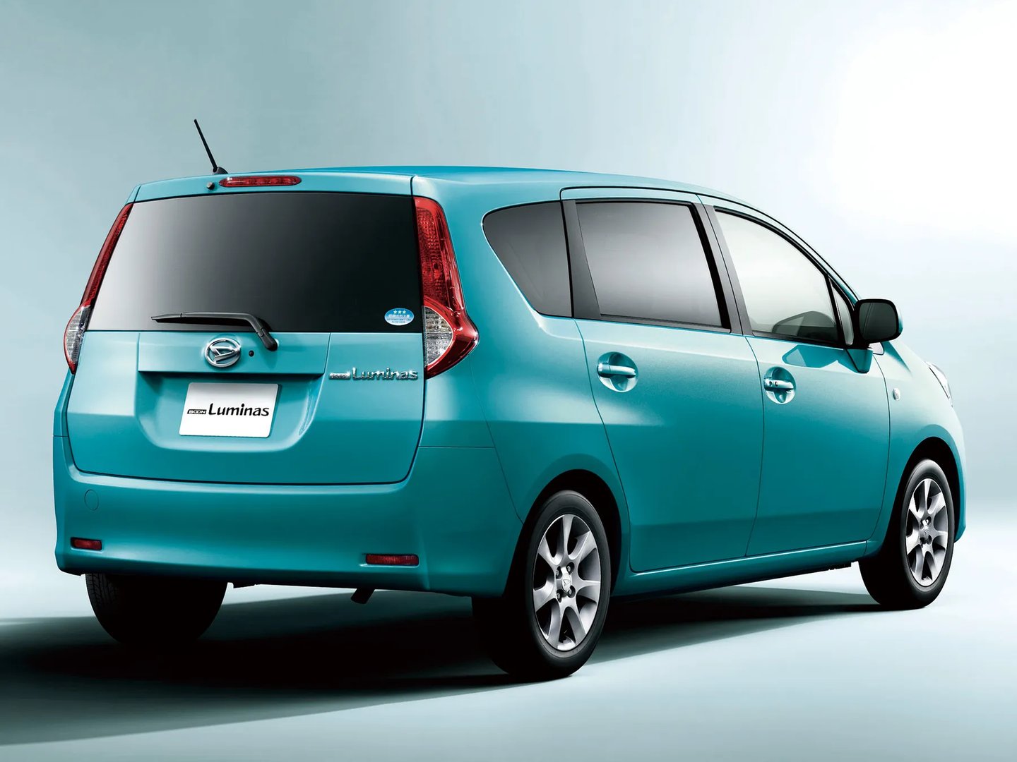 Daihatsu_Boon_Luminas_1_generation__Compact_Van__3.jpg