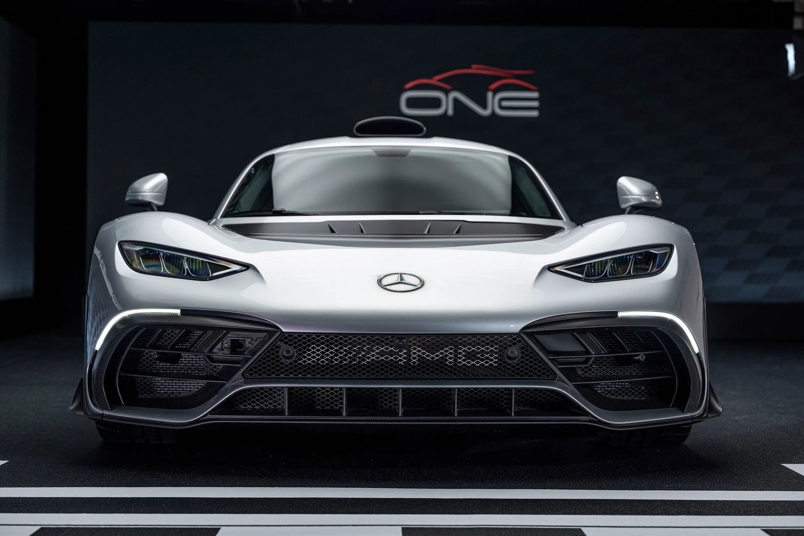 Mercedes_Mercedes-AMG_One_1_generation__Coupe__12.jpg