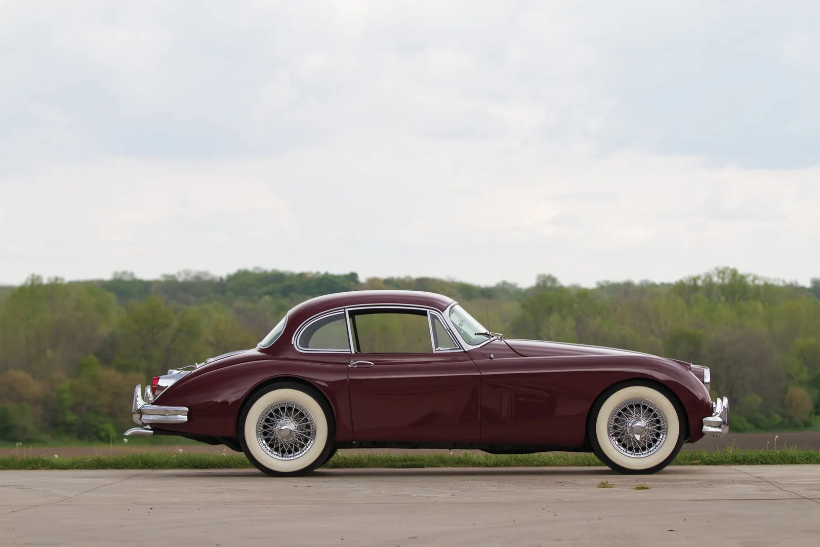 Jaguar_XK_Raritet_3_generation__Coupe__3.jpg