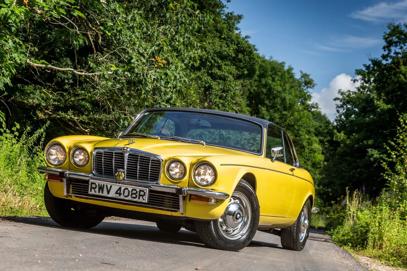 Jaguar_XJ_1_generation_restyling__Sedan__4.jpg