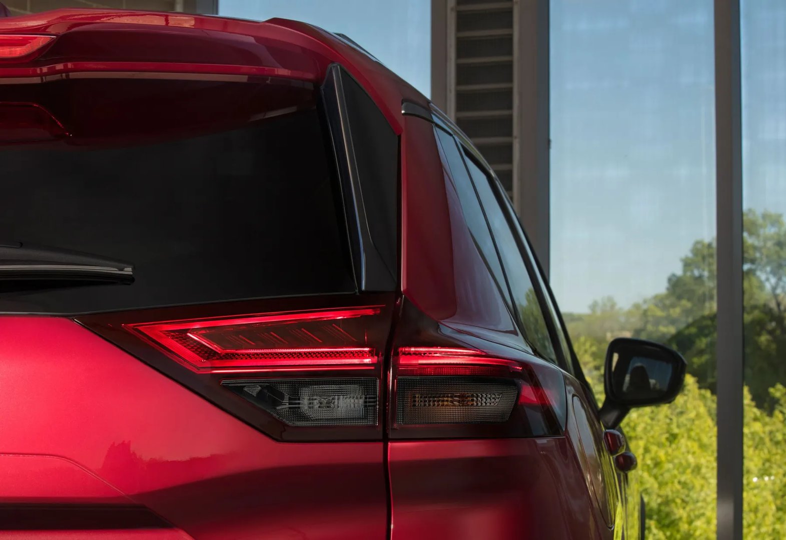 Nissan_Rogue_3_generation__SUV_5-doors__8.jpg