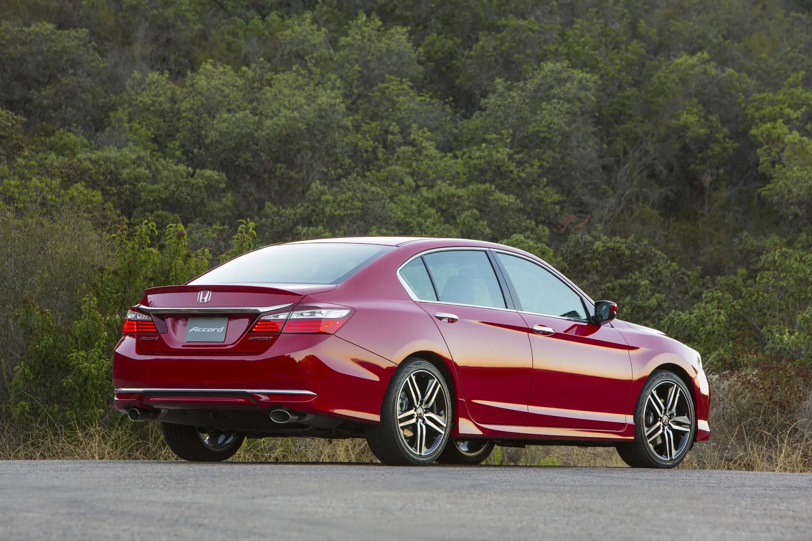 Honda_Accord_(USA)_9_generation_restyling__Sedan__2.jpg