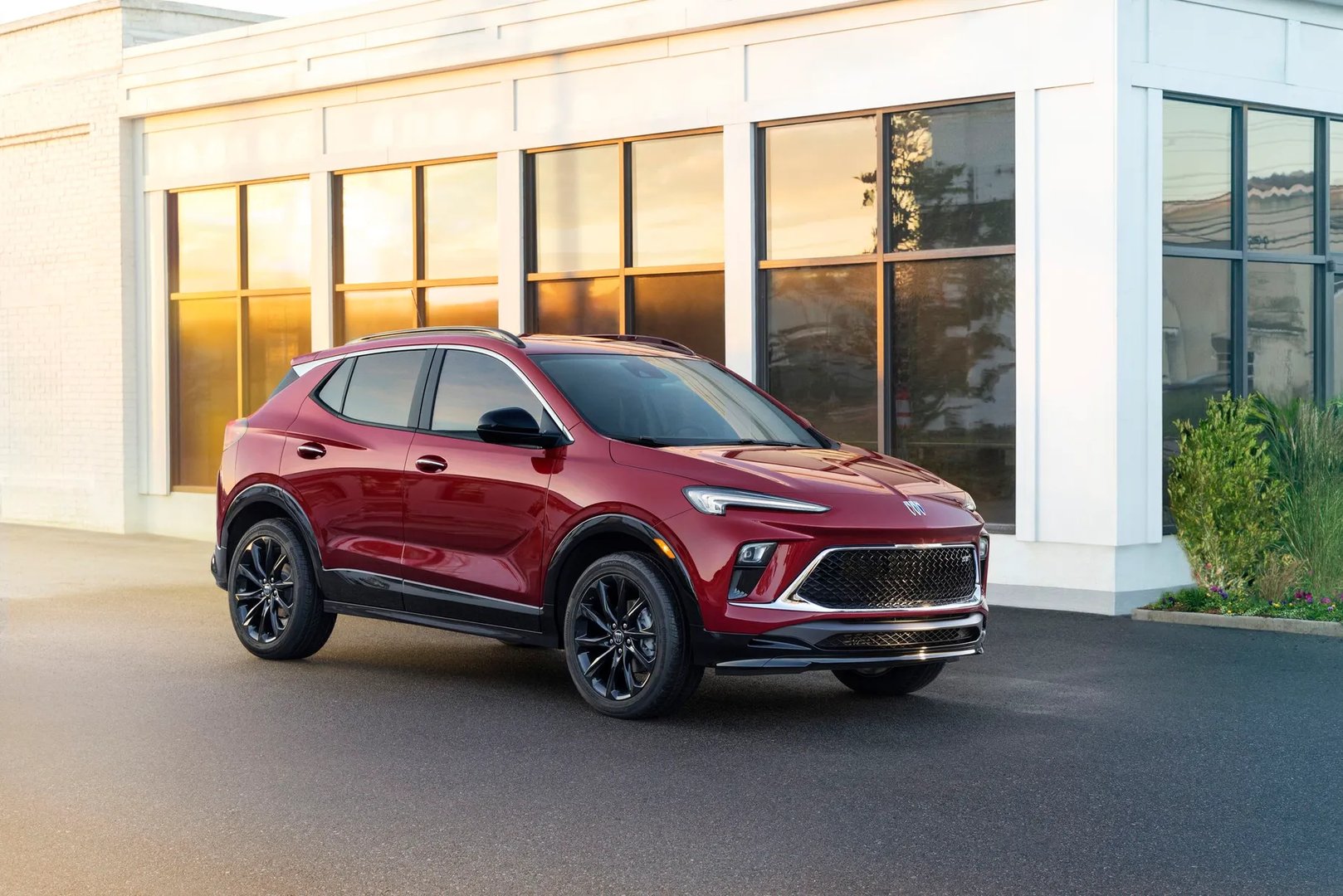 Buick_Encore_GX_1_generation_restyling_1__SUV_5-doors__4.jpg