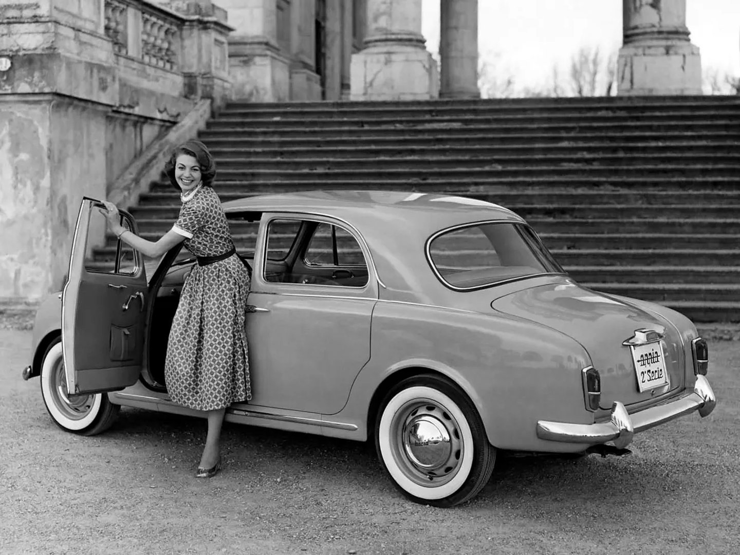 Lancia_Appia_1_generation__Sedan__3.jpg