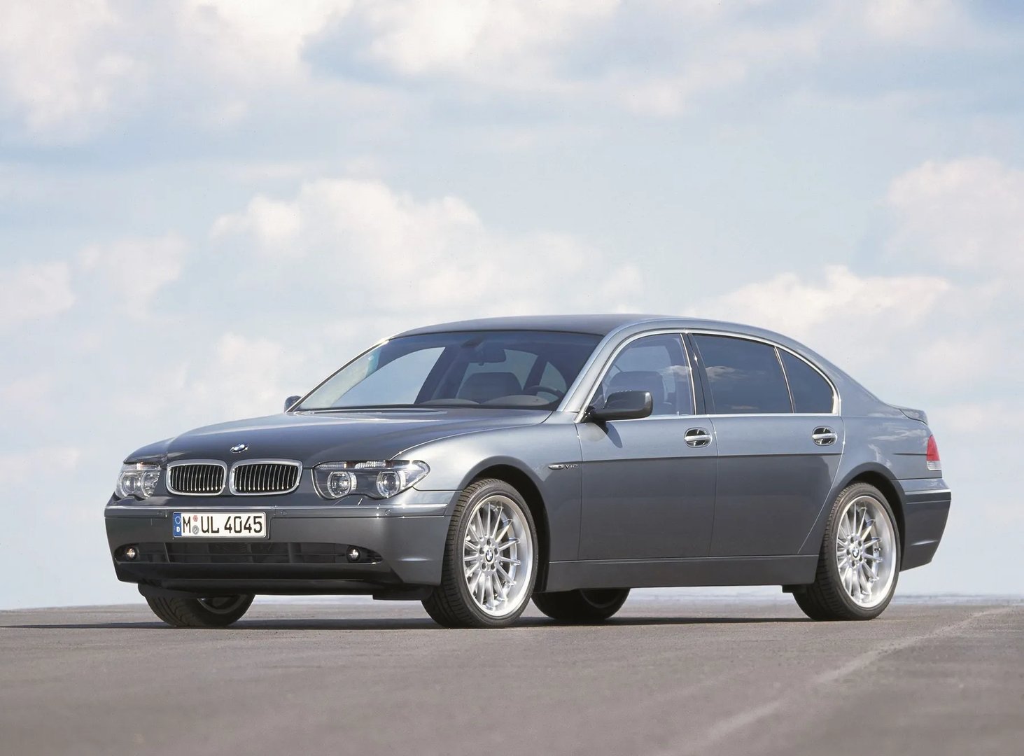 BMW_7_series_4_generation__Sedan_Long__3.jpg
