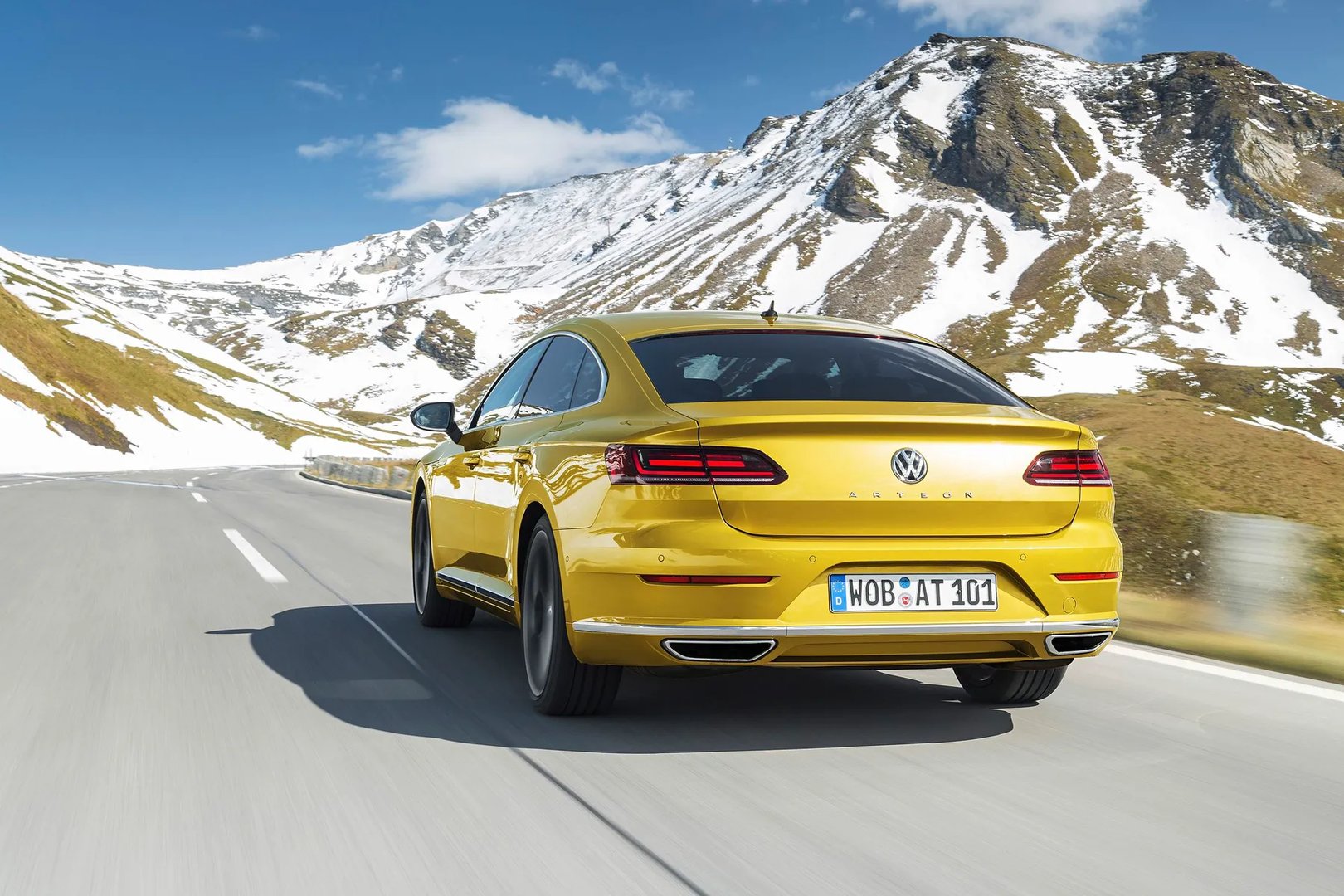 Volkswagen_Arteon_1_generation__Liftback__5.jpg