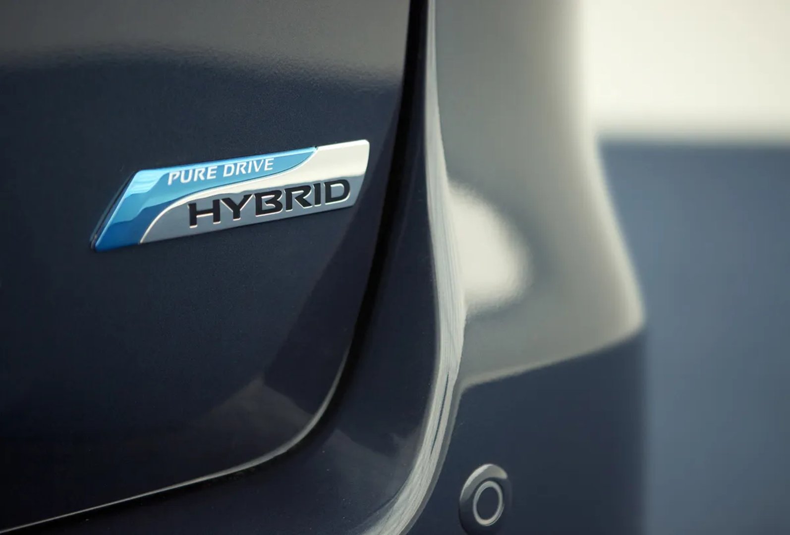 Nissan_Pathfinder_4_generation__SUV_5-doors__4.jpg