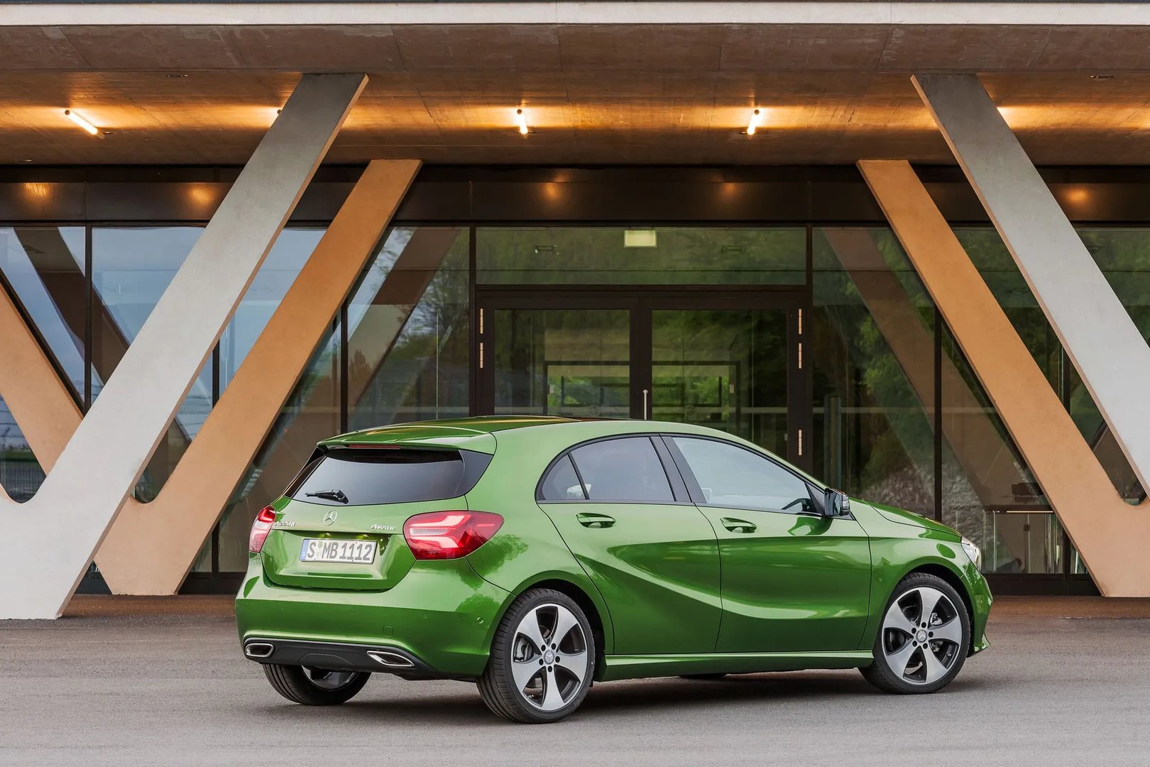 Mercedes_A-Class_3_generation_restyling__Hatchback_5-door__6.jpg