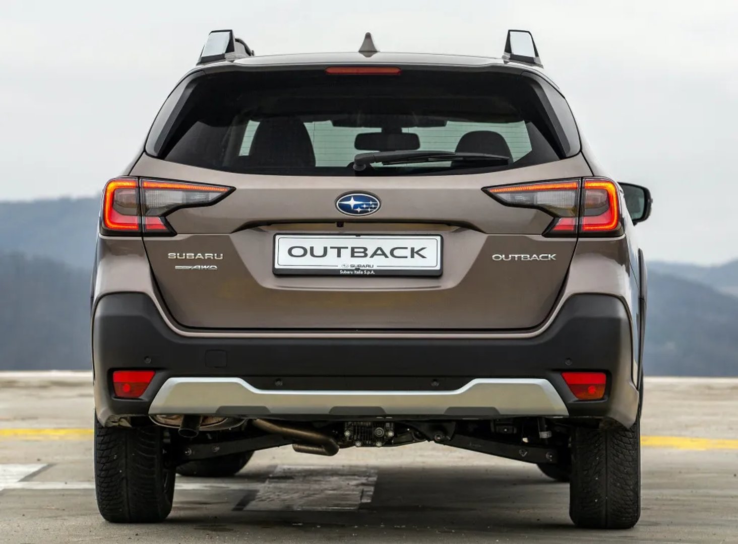 Subaru_Outback_6_generation__Estate_5-door__3.jpg
