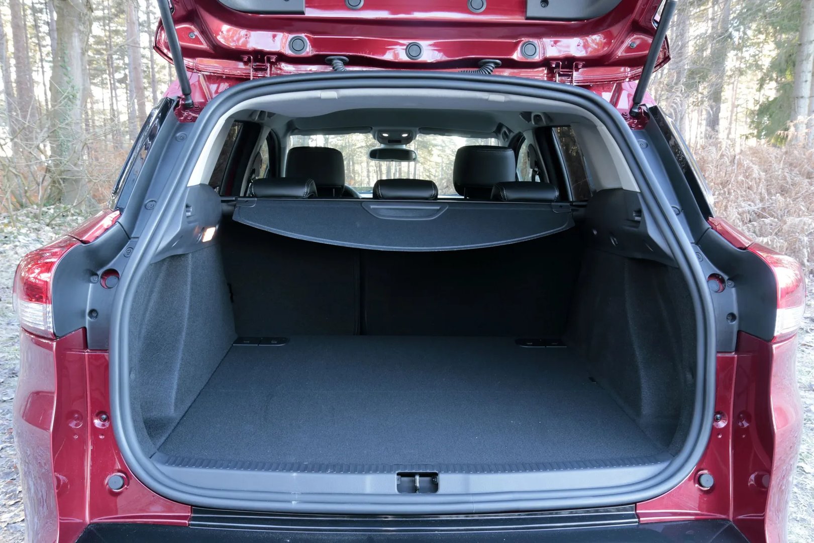 Renault_Clio_4_generation_restyling__Estate_5-door__12.jpg