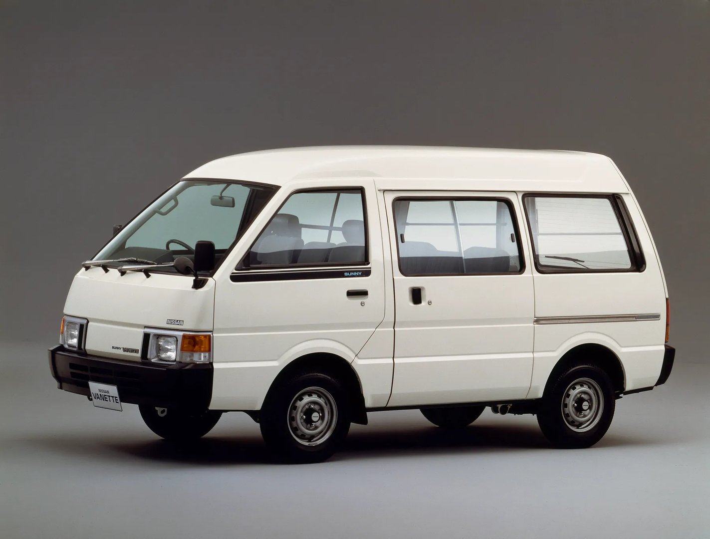 Nissan_Vanette_2_generation__Minivan__6.jpg