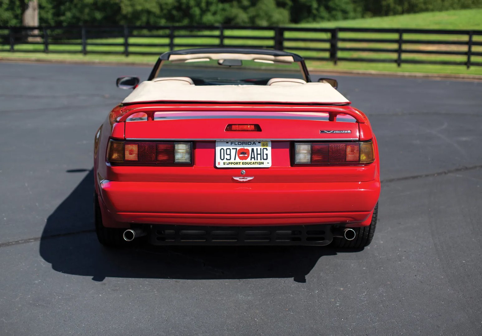 Aston Martin_Virage_1_generation__Cabrio__2.jpg