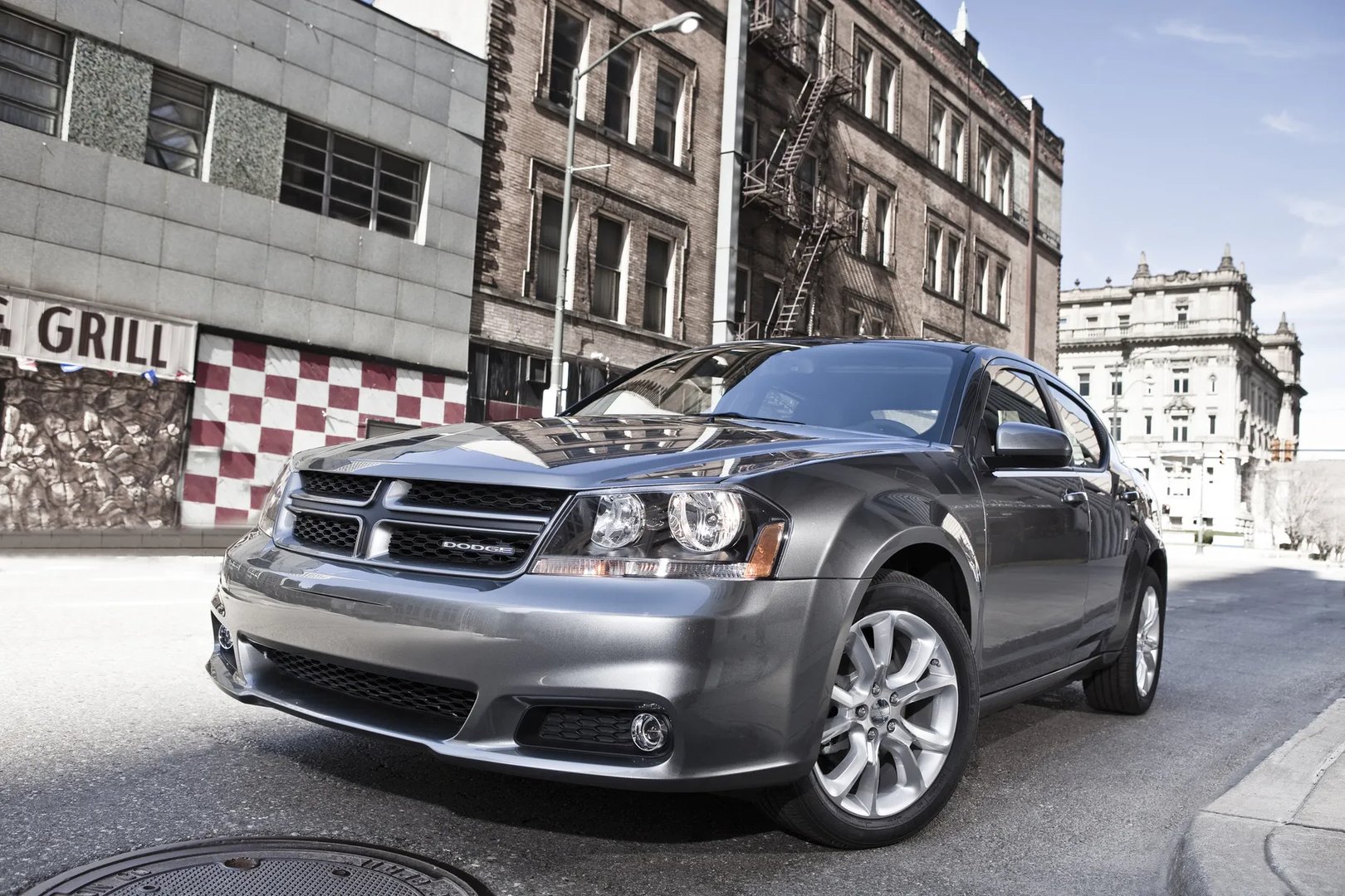 Dodge_Avenger_2_generation_restyling__Sedan__3.jpg