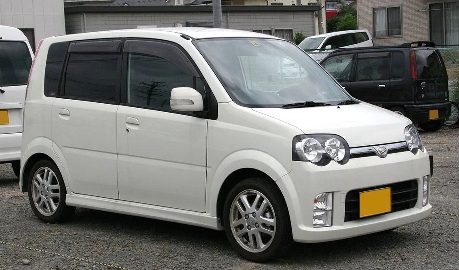 Daihatsu_Move_3_generation__Microvan__3.jpg