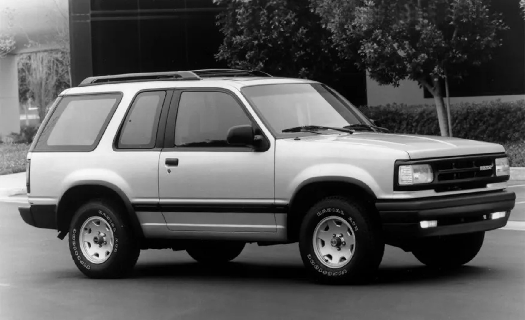 Mazda_Navajo_1_generation__SUV_3-doors__1.jpg