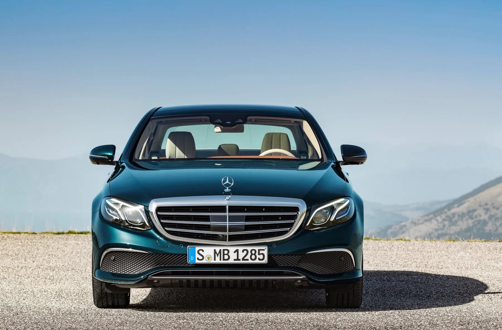 Mercedes_E-Class_5_generation__Sedan__11.jpg