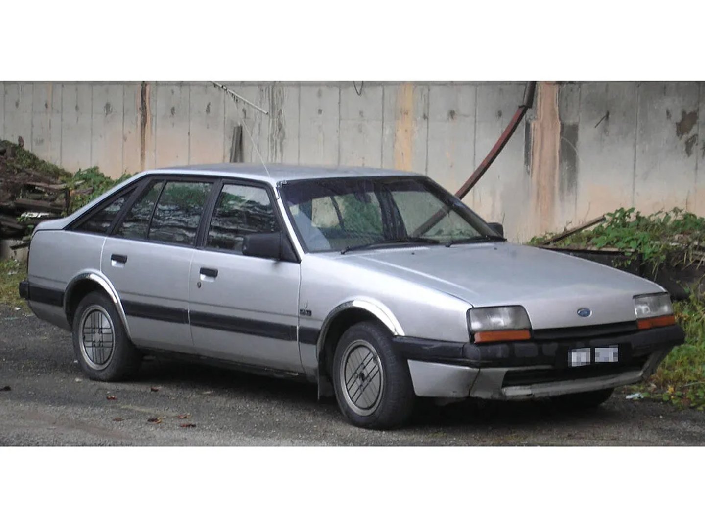 Ford_Telstar_1_generation__Hatchback_5-door__1.jpg