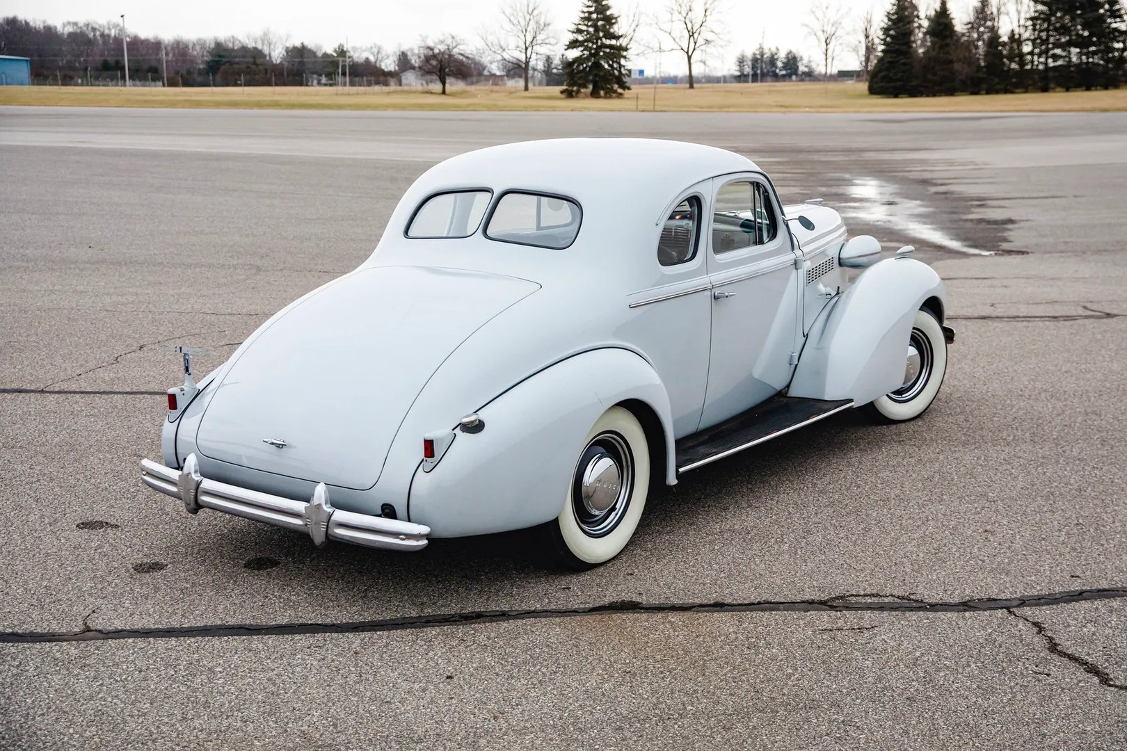 Buick_Special_1_generation__Coupe__1.jpg