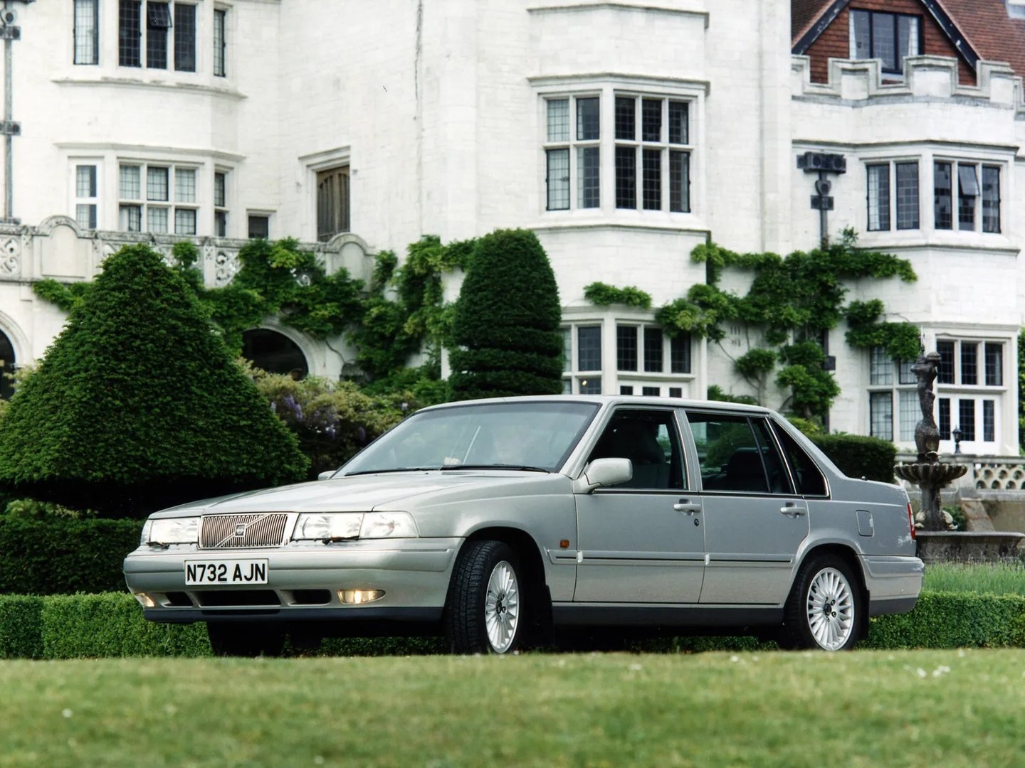 Volvo_960_1_generation__Sedan__5.jpg