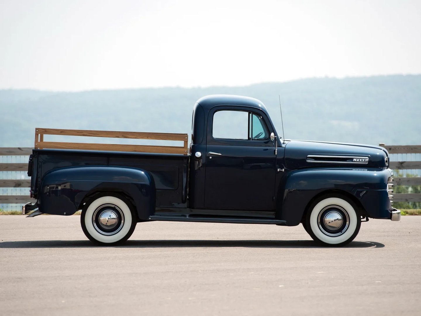 Ford_F-150_1_generation__Pickup_single-cab__7.jpg