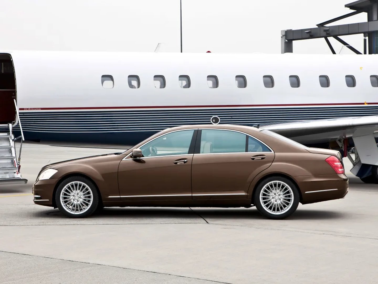 Mercedes_S-Class_5_generation_restyling__Sedan_Long__12.jpg